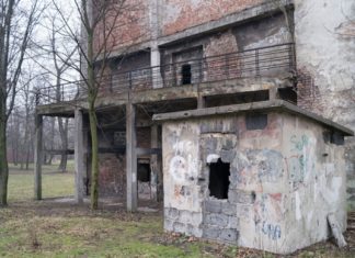 Koparki wyburzeniowe poszły w ruch. Wkrótce zniknie kino „Piast”