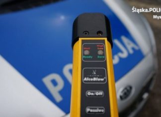 Nietrzeźwy uderzył w zaparkowaną dacię