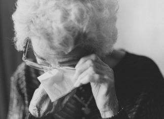 Oszuści znowu dali o sobie znać. Seniorka straciła 40 tys. zł
