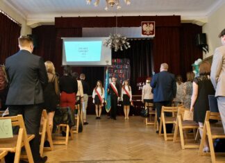 Ostatni raz zasiedli w szkolnej ławce