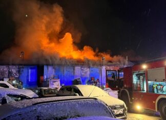Po pożarze warsztatów zbierają na nowy start dla przyjaciół