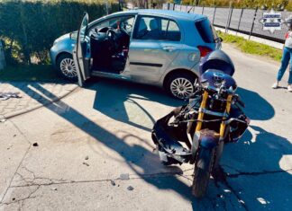 Motocyklistka ranna po zderzeniu z toyotą