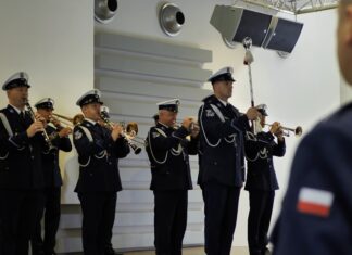 Uroczysta zbiórka policjantów z Mysłowic 5 lipca odbyła się uroczysta zbiórka mysłowickiego garnizonu policji. Wielu policjantów dostało awanse.