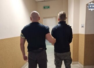 Dozór dla 34-latka zatrzymanego po kradzieży rozbójniczej