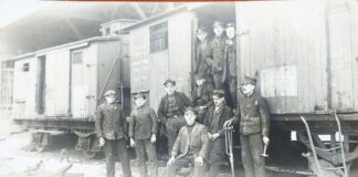 Wagonownia stacji Mysłowice i miejscowi kolejarze. fot. MMM