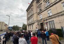 Pikieta związkowców przy mysłowickim magistracie. Chodziło o ZOMM