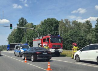 Kolizja dwóch osobówek na Obrzeżnej Zachodniej