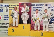 Worek medali dla zawodników Roan Fight Club Mysłowice