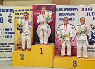 Worek medali dla zawodników Roan Fight Club Mysłowice